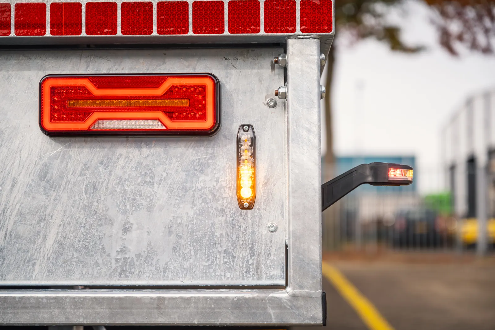 Feu flash LED 4 LED | orange | 12-24V | S07F4001.1 (Image 4 sur 7)