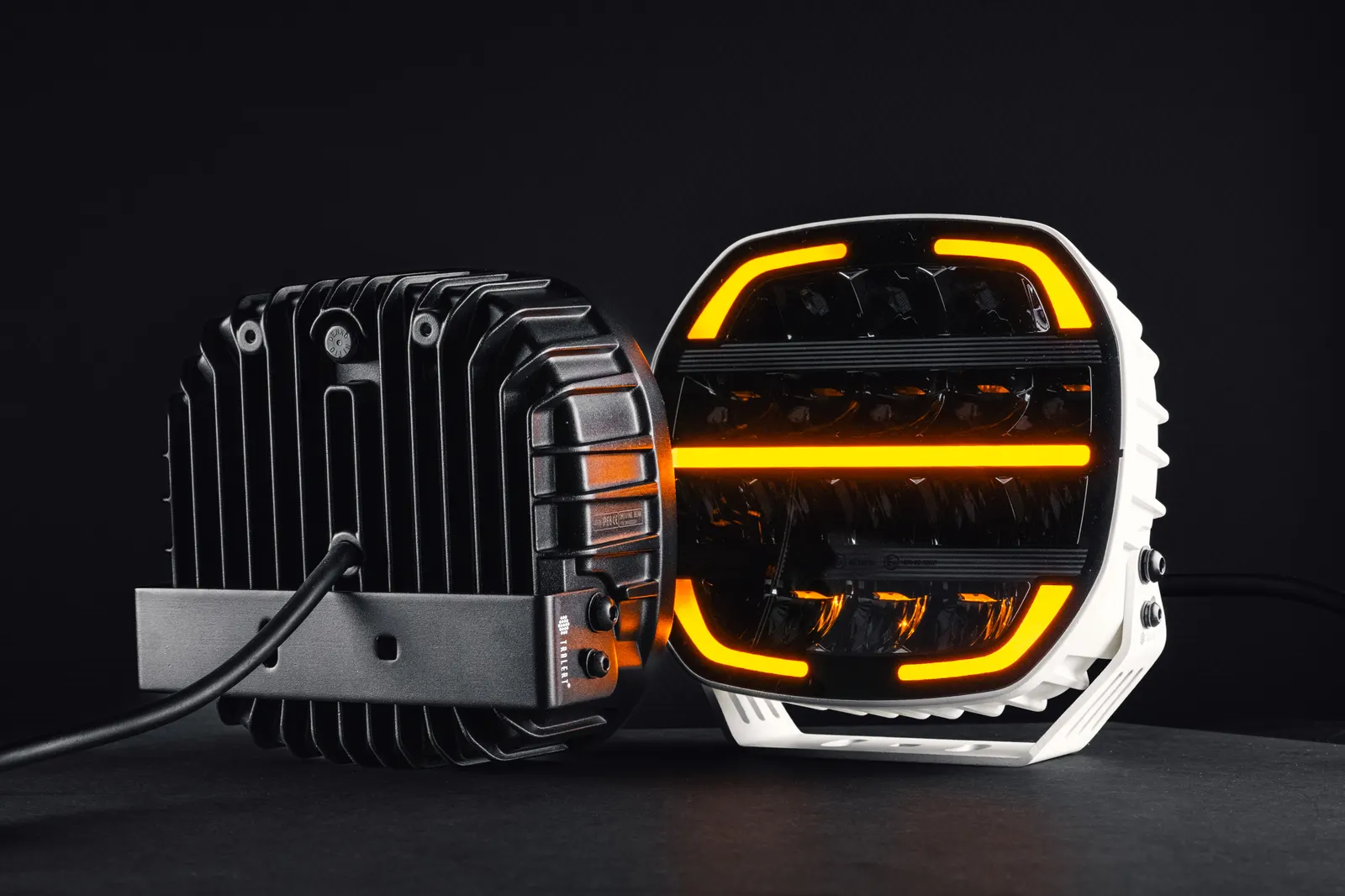 Phare longue darklook LED série Phantom noir 12-24v - 16 000lm